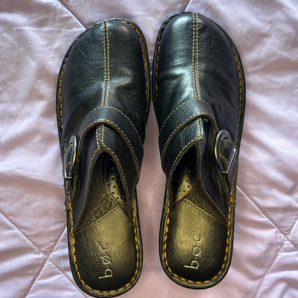 b.o.c. Black Leather clogs with Buckle